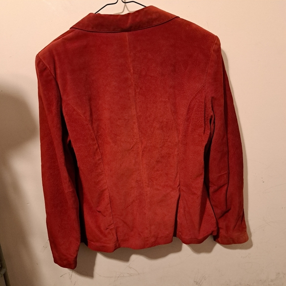 Women's Jacket - Picture 2 of 8